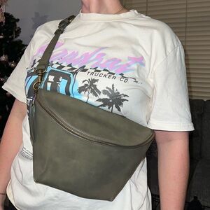Belt bag Fanny pack crossbody green adjustable